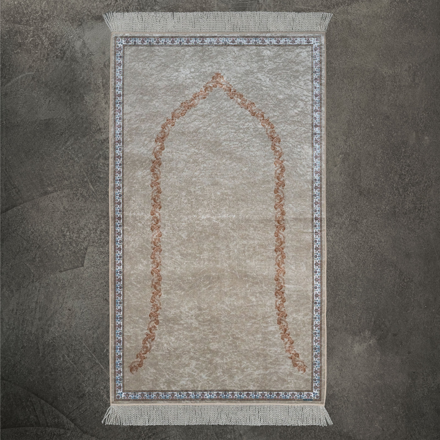 Premium Elegant Prayer Rug collection is a high-end quality Prayer Rug from Seven Sajada. The Premium Elegant Prayer Rug has very beautiful detailed pattern and is available in 4 different base colors.