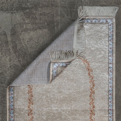 Premium Elegant Prayer Rug collection is a high-end quality Prayer Rug from Seven Sajada. The Premium Elegant Prayer Rug has very beautiful detailed pattern and is available in 4 different base colors.
