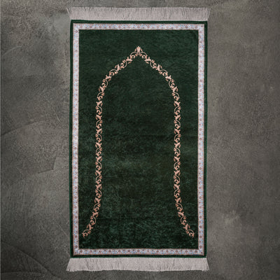 Premium Elegant Prayer Rug collection is a high-end quality Prayer Rug from Seven Sajada. The Premium Elegant Prayer Rug has very beautiful detailed pattern and is available in 4 different base colors.