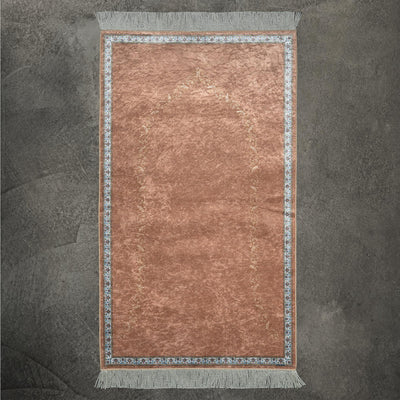 Premium Elegant Prayer Rug collection is a high-end quality Prayer Rug from Seven Sajada. The Premium Elegant Prayer Rug has very beautiful detailed pattern and is available in 4 different base colors.