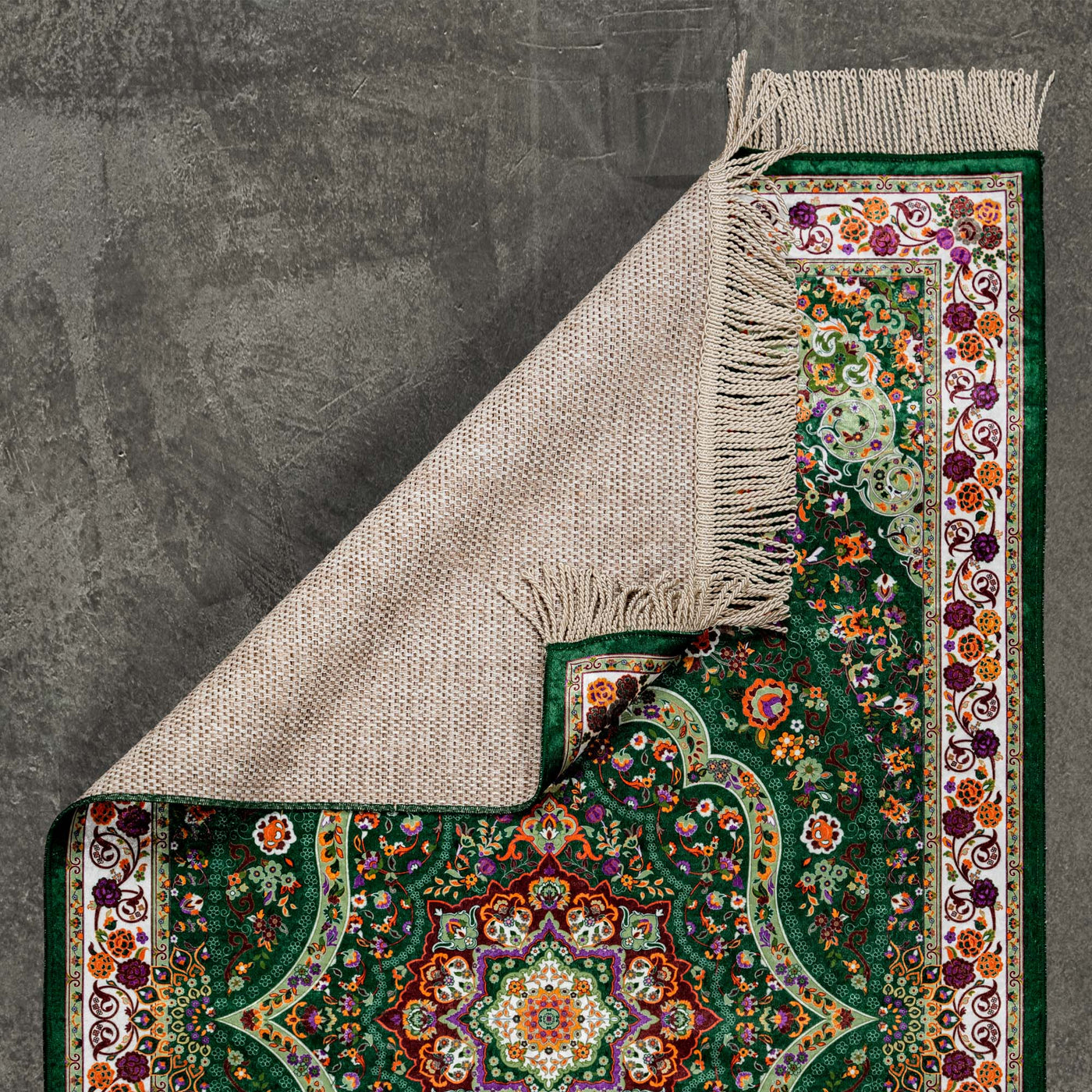 The Premium Tulip Prayer Rug has very beautiful detailed flowers looking pattern. The Premium Tulip Prayer Rug is available in 3 different colors.